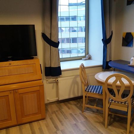 City Beach Apartment Talin Exterior foto
